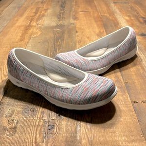 Multi colored Sketchers Air Cooled Goga Mat shoes